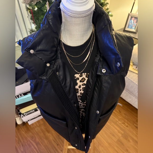 🆕🌿🖤ANNIEWEAR: BLACK Vegan Leather Padded Vest S/M - Picture 4 of 14